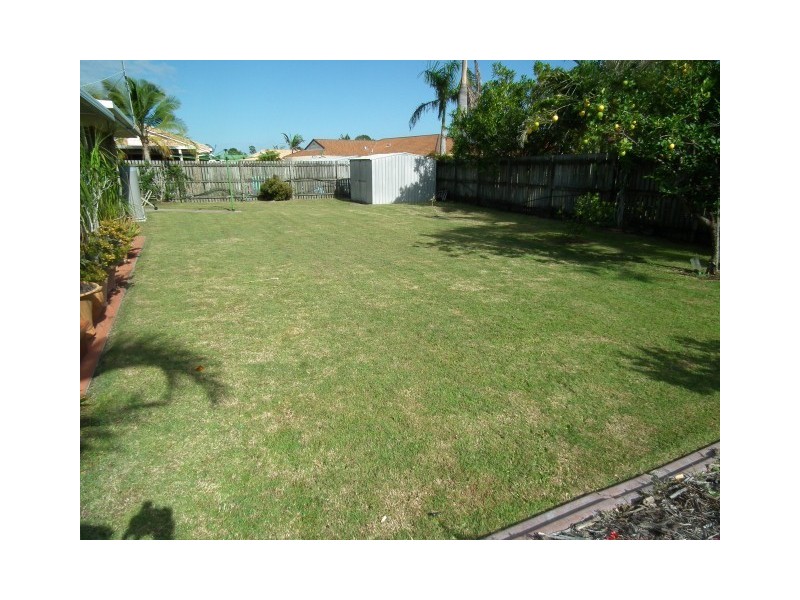 4 Kookaburra Drive, Eli Waters QLD 4655