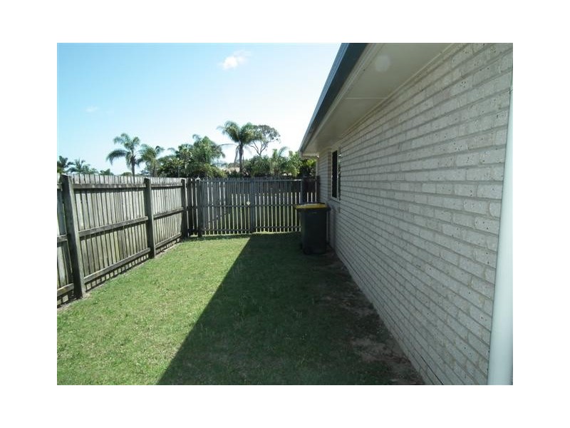 70 Banksia Street, Point Vernon QLD 4655