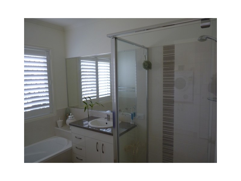 10 Duke Court, Urraween QLD 4655