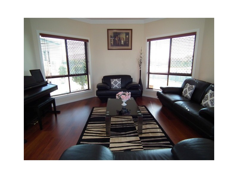2 Kemble Way, Urraween QLD 4655