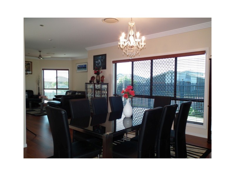 2 Kemble Way, Urraween QLD 4655