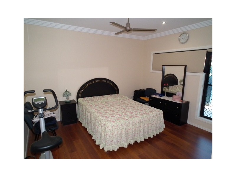 2 Kemble Way, Urraween QLD 4655