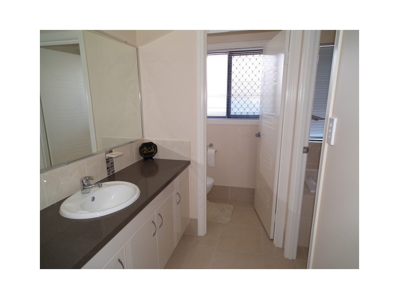 2 Kemble Way, Urraween QLD 4655
