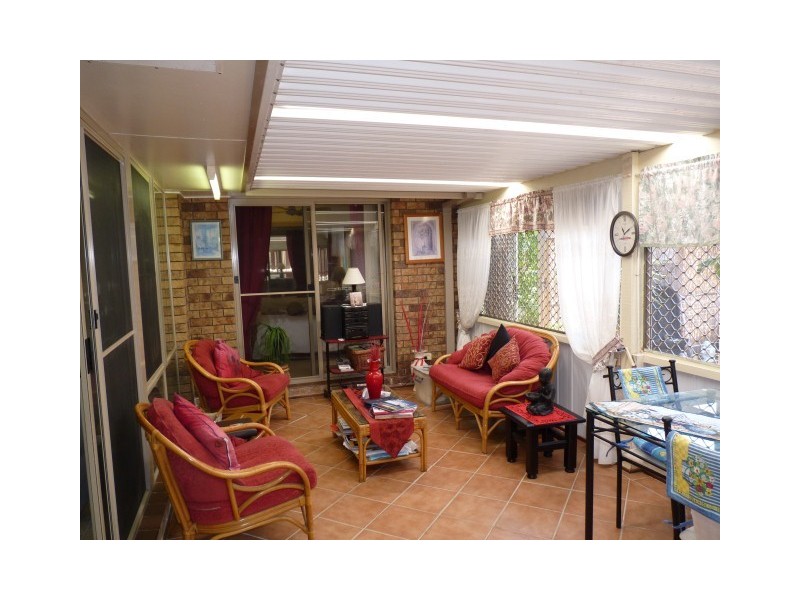 9 Woodland Close, Torquay QLD 4655