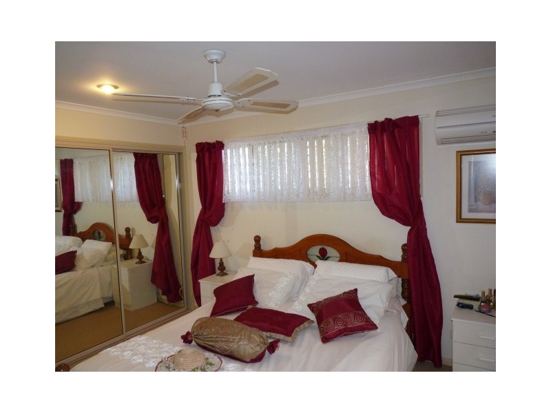 9 Woodland Close, Torquay QLD 4655