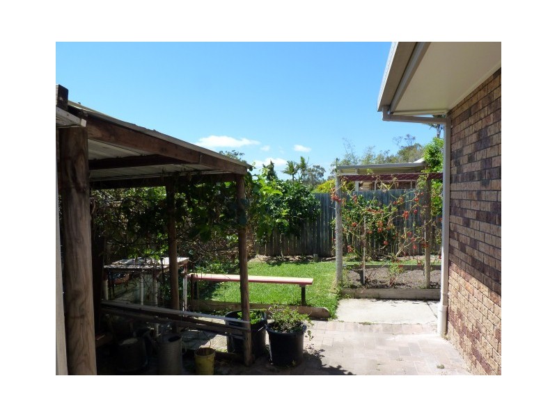 9 Woodland Close, Torquay QLD 4655