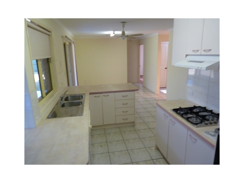 46 Bowerbird Avenue, Eli Waters QLD 4655