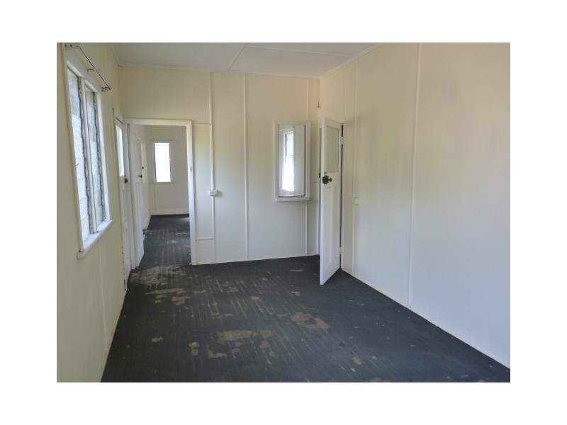 83 Cypress St, Torquay QLD 4655