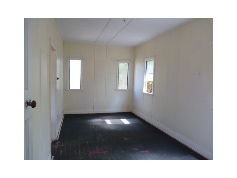 83 Cypress St, Torquay QLD 4655