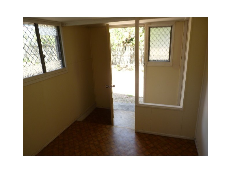 83 Cypress St, Torquay QLD 4655