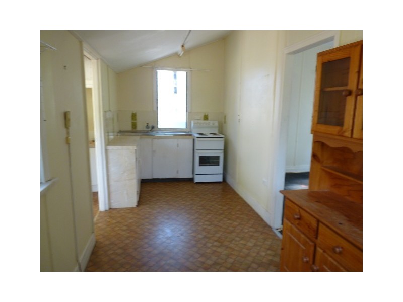 83 Cypress St, Torquay QLD 4655