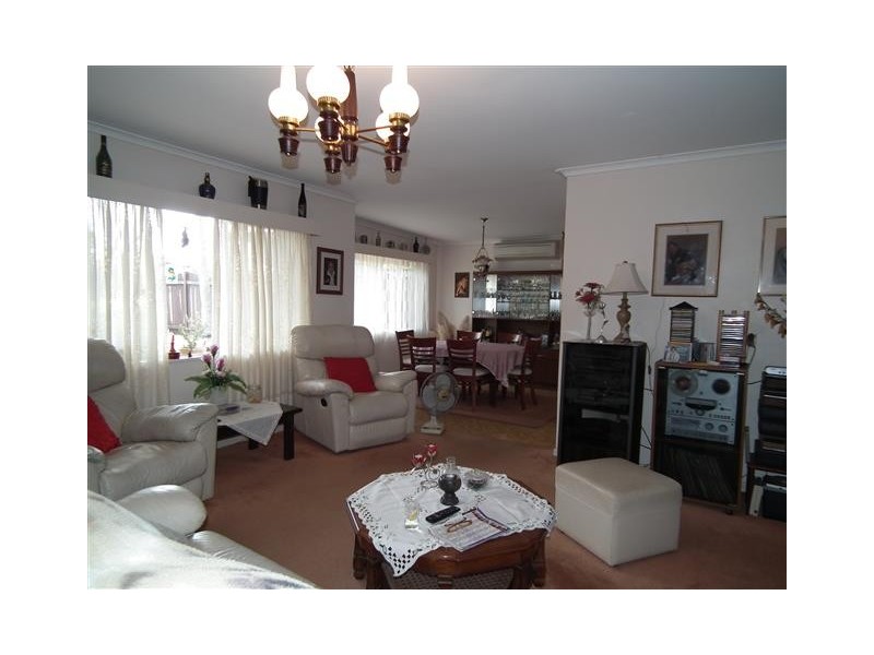 2 Mylne Court, Torquay QLD 4655