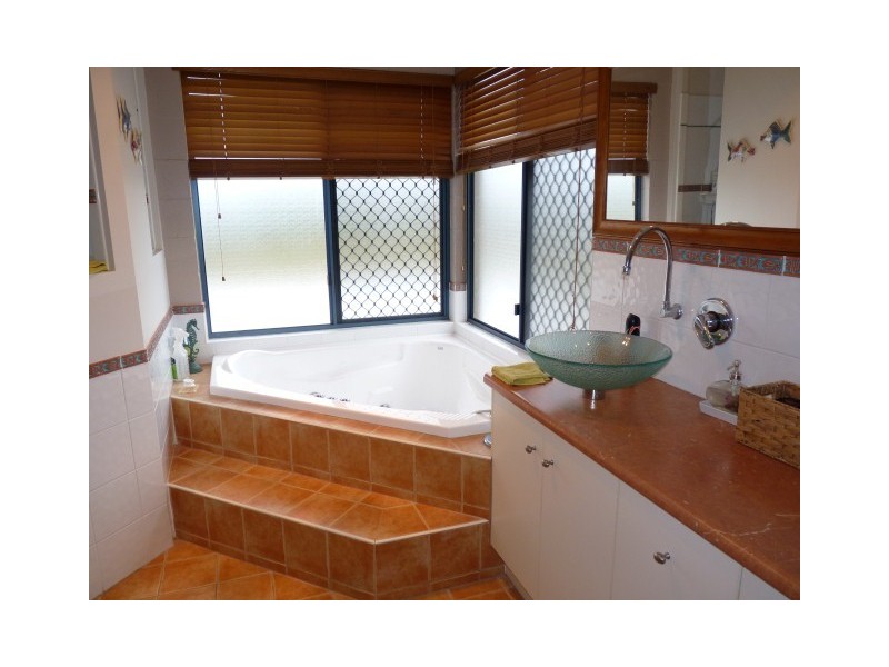 17 Pearl Drive, Craignish QLD 4655