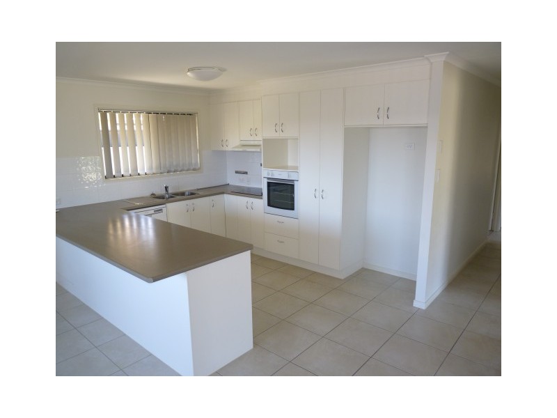4 Chelsea Court, Urraween QLD 4655