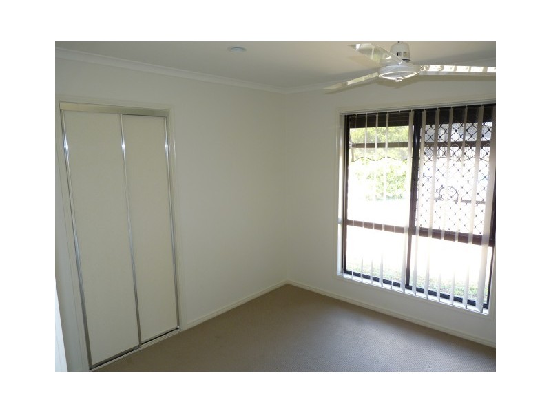 4 Chelsea Court, Urraween QLD 4655