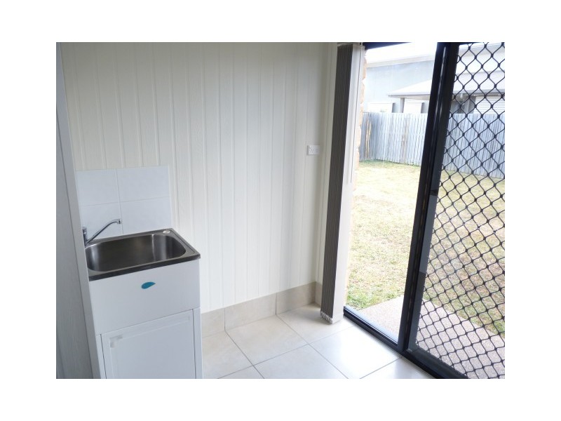 4 Chelsea Court, Urraween QLD 4655