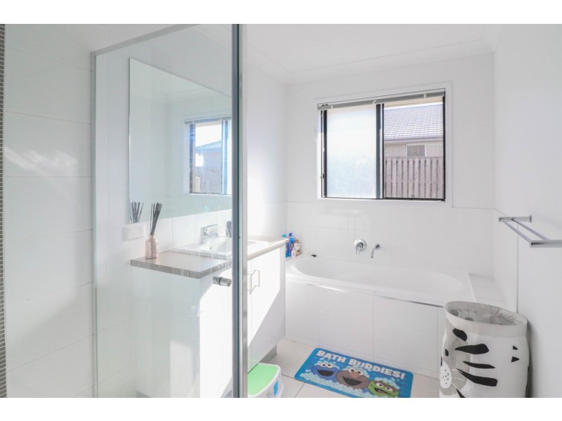 62 Bay Park Road, Wondunna QLD 4655