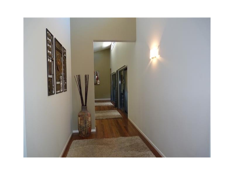 31 Long Street, Point Vernon QLD 4655
