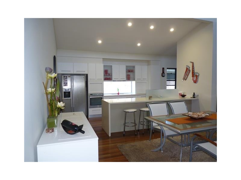 31 Long Street, Point Vernon QLD 4655