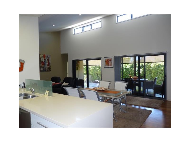 31 Long Street, Point Vernon QLD 4655