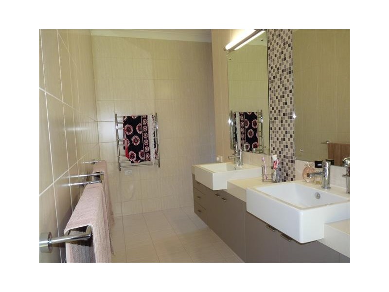 31 Long Street, Point Vernon QLD 4655