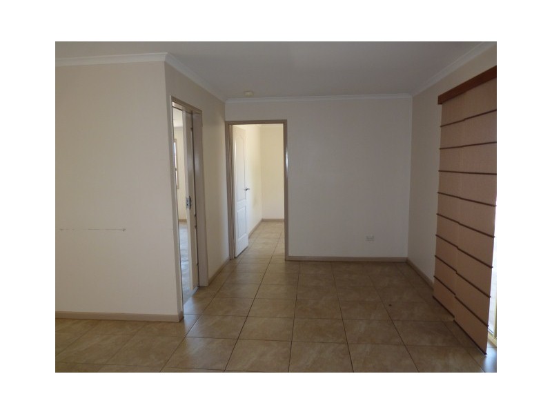 8 Franklin St, Urraween QLD 4655