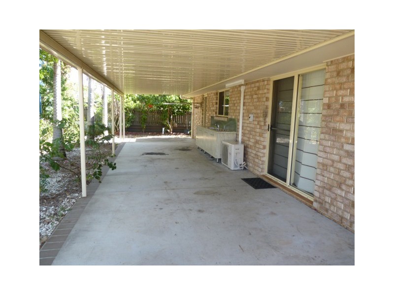 8 Franklin St, Urraween QLD 4655