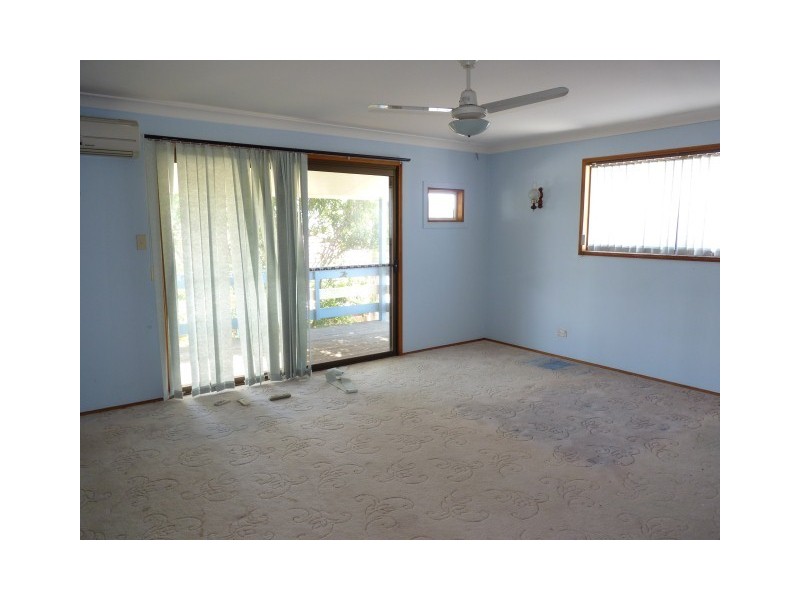 8 Franklin St, Urraween QLD 4655