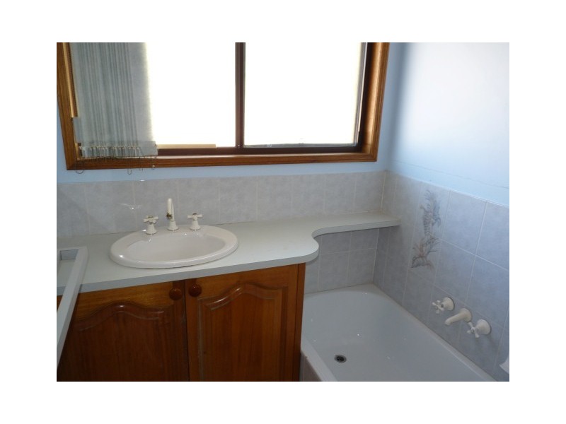 8 Franklin St, Urraween QLD 4655