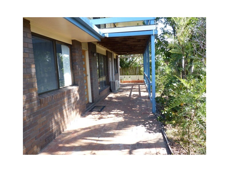 8 Franklin St, Urraween QLD 4655