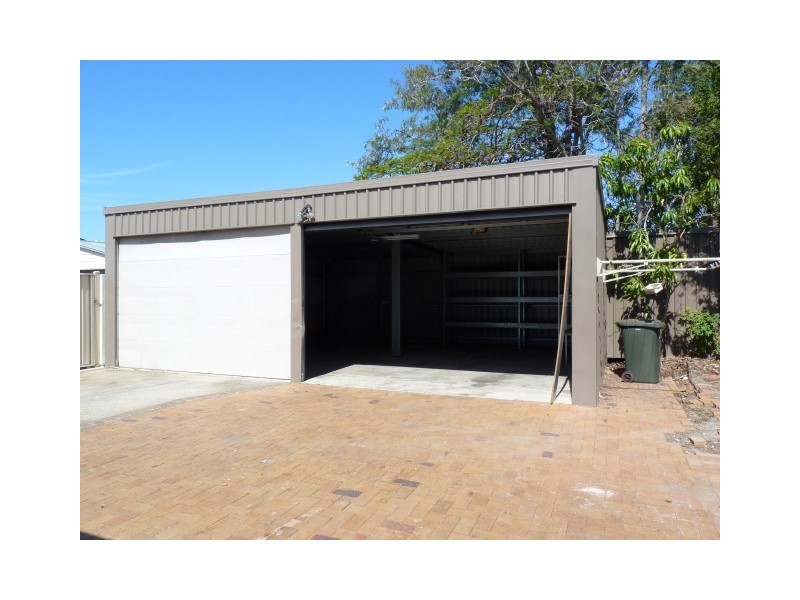 8 Franklin St, Urraween QLD 4655