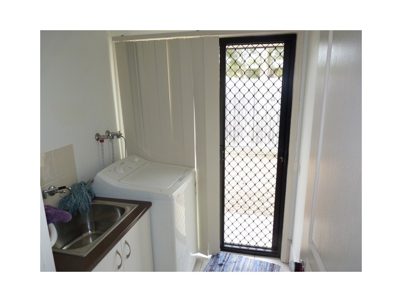 7 Whipbird Court, Urangan QLD 4655