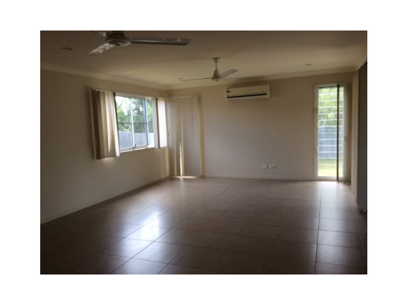 7 Aqua Court, Toogoom QLD 4655