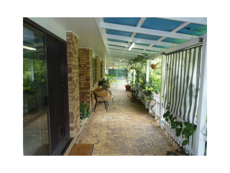 18 Dartmouth Street, Torquay QLD 4655