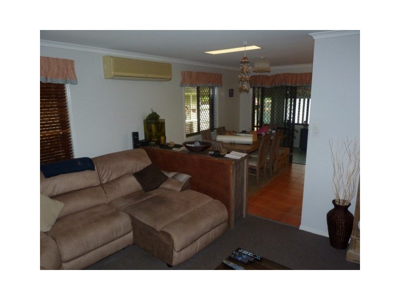 18 Dartmouth Street, Torquay QLD 4655