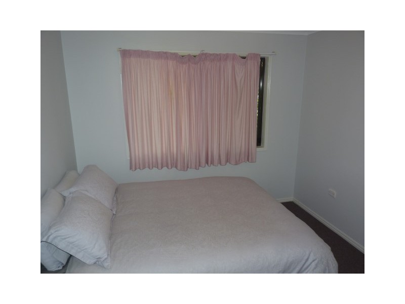 18 Dartmouth Street, Torquay QLD 4655