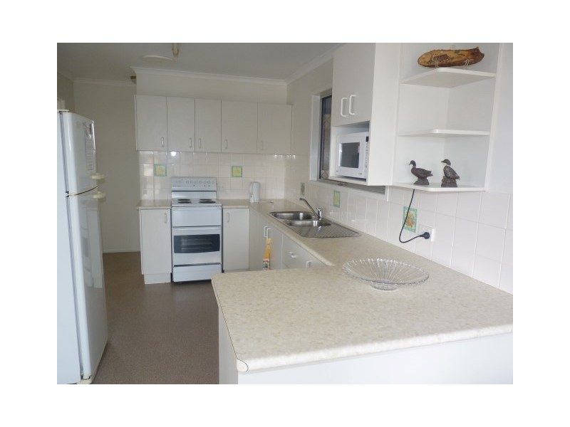 2/66 Taylor Street, Pialba QLD 4655