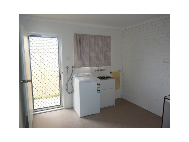 2/66 Taylor Street, Pialba QLD 4655