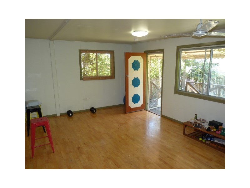 33 Totness Street, Torquay QLD 4655
