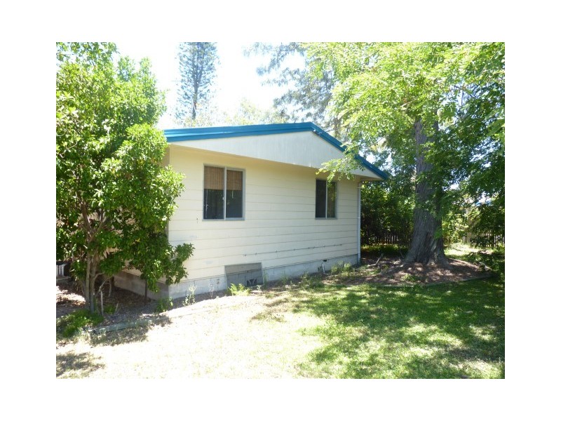 33 Totness Street, Torquay QLD 4655