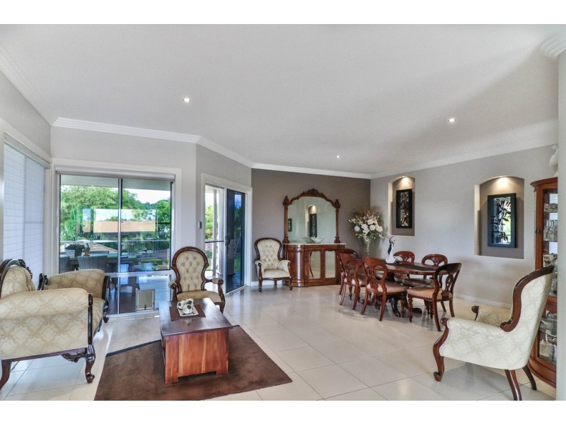 30 Jacobsen Outlook, Urraween QLD 4655