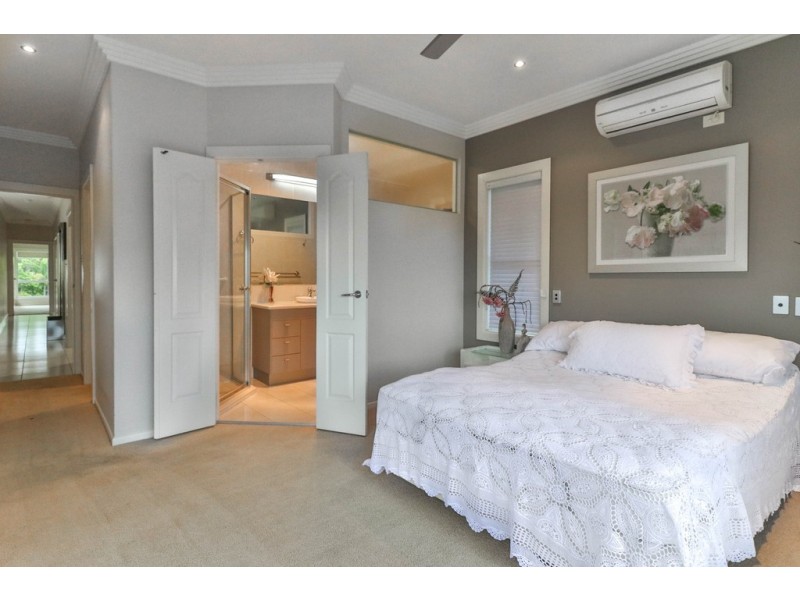 30 Jacobsen Outlook, Urraween QLD 4655