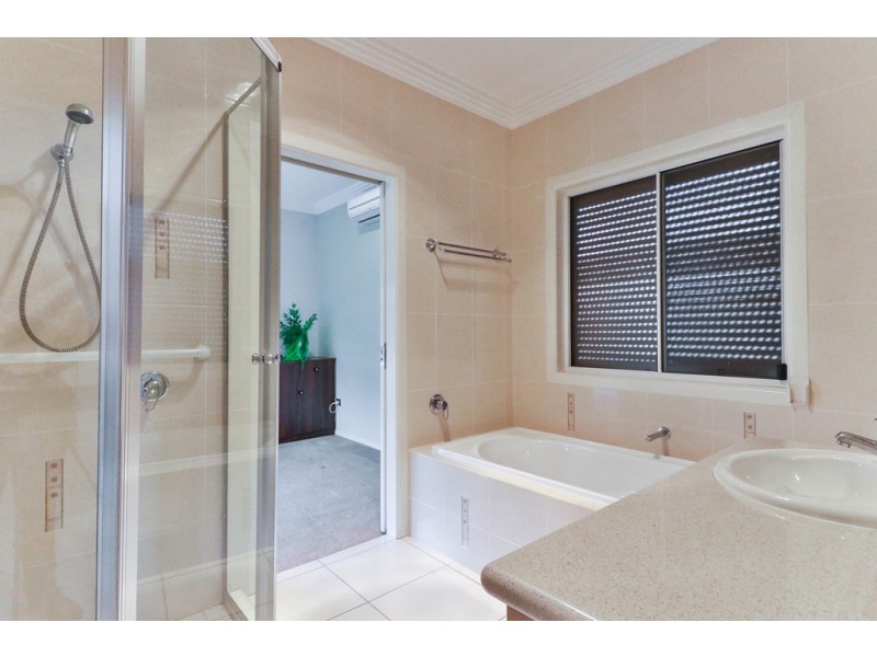 30 Jacobsen Outlook, Urraween QLD 4655