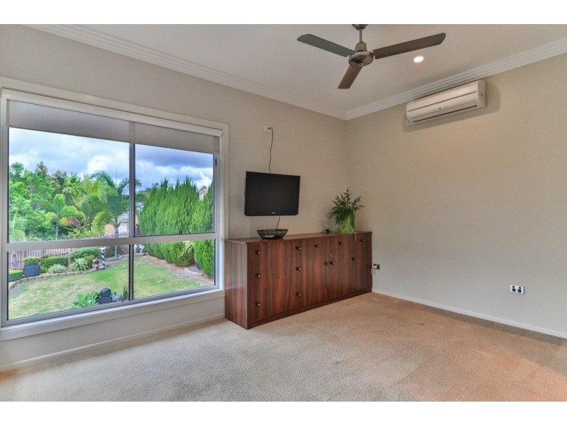 30 Jacobsen Outlook, Urraween QLD 4655