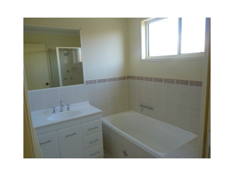 7 Truss Court, Torquay QLD 4655