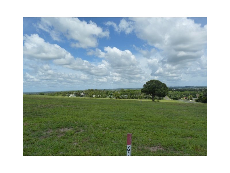 108 Christensen Street, Urraween QLD 4655