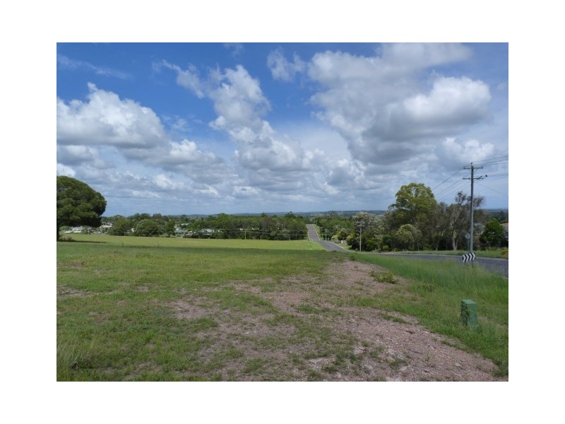 108 Christensen Street, Urraween QLD 4655