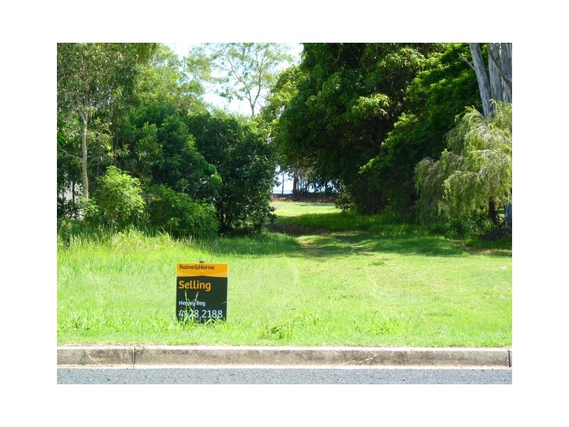 216 Cypress Street, Urangan QLD 4655