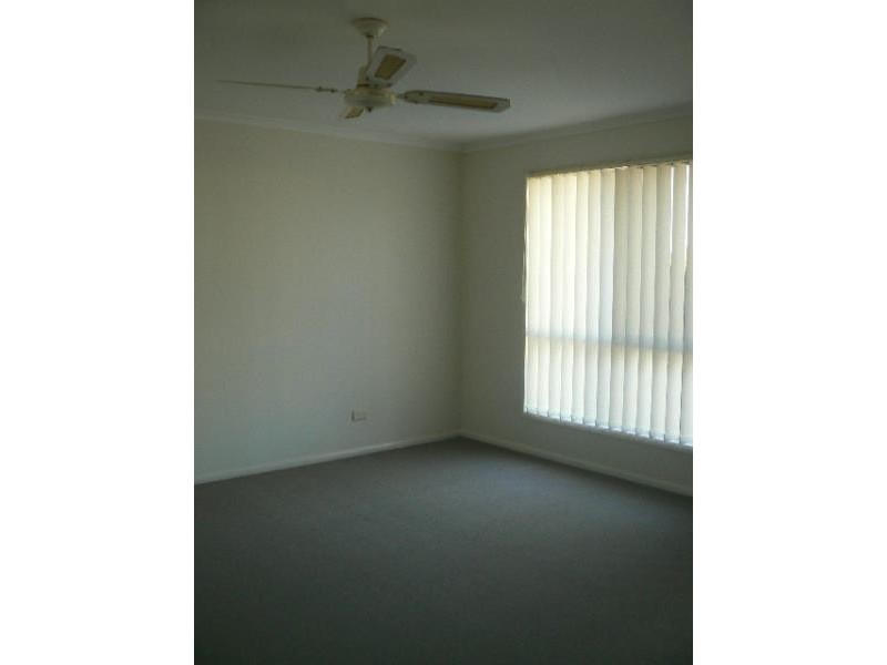 8 Masters Court, Urraween QLD 4655