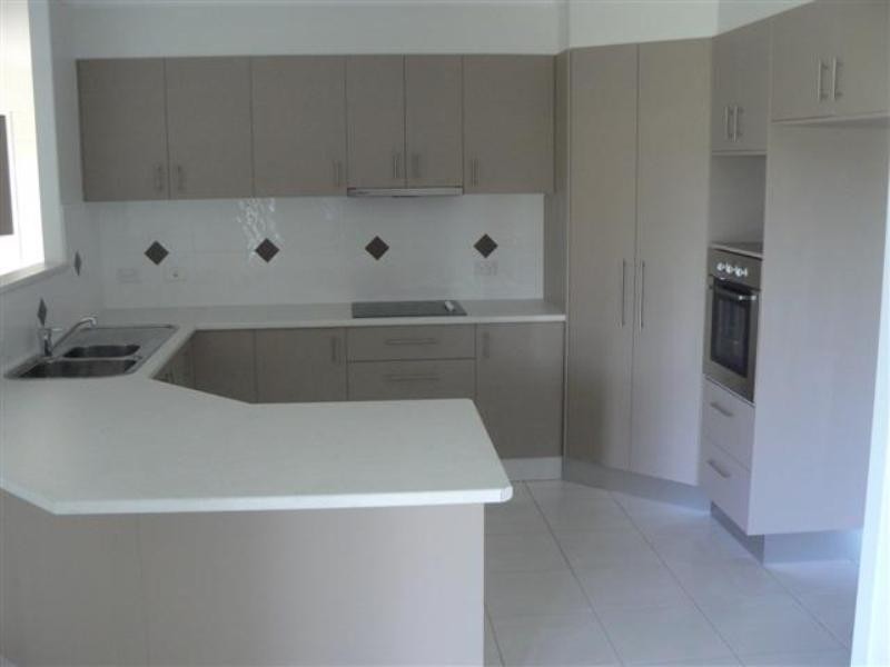 3 Marlowe Court, Urraween QLD 4655